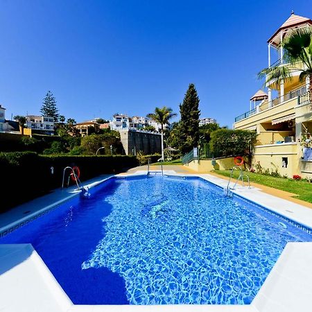 Refurbished 2-Bed Apartment Burriana Beach. Nerja Exterior foto